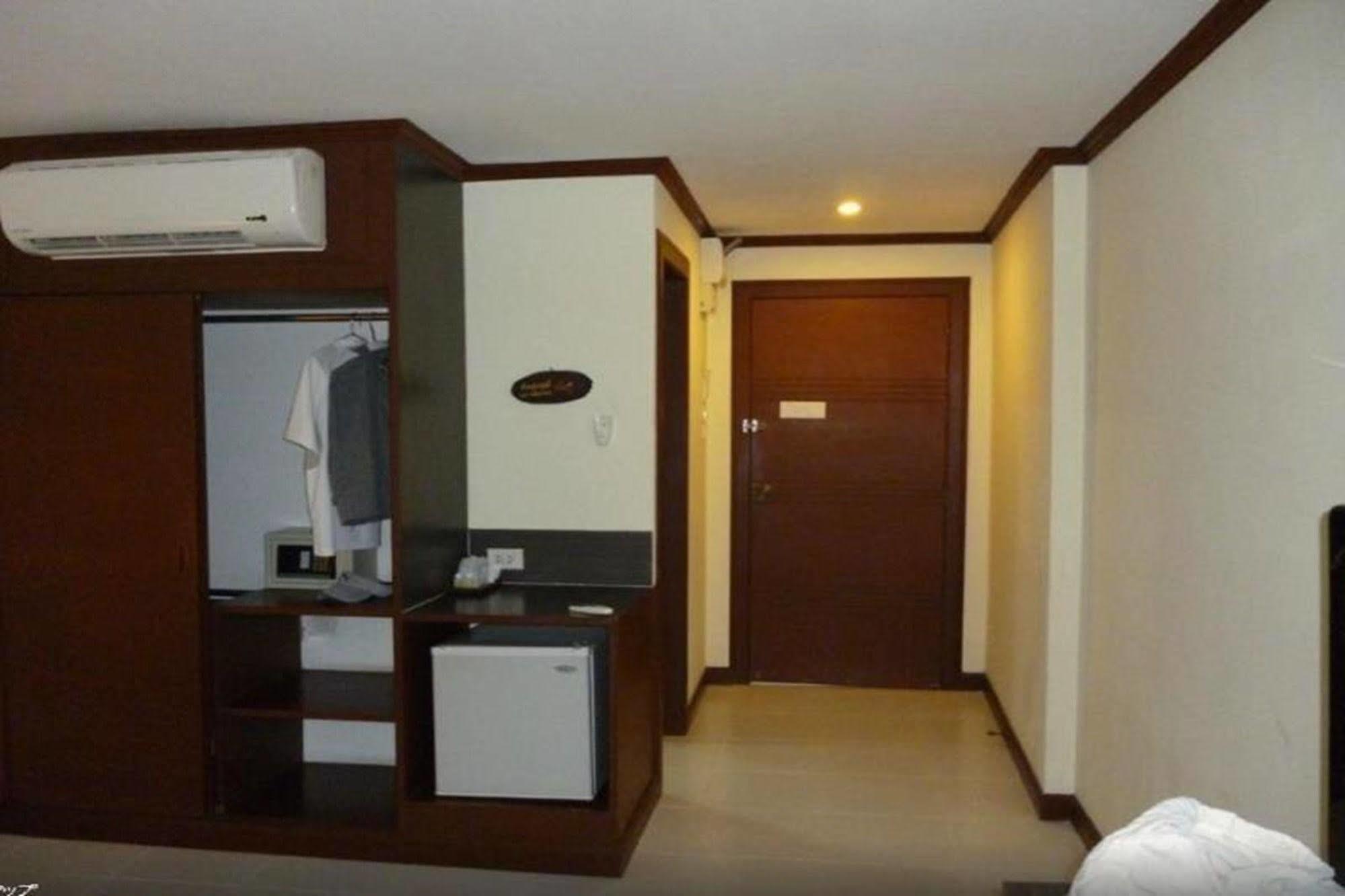 Khon Kaen Orchid Hotel Bagian luar foto